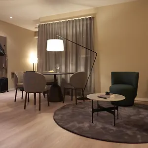 - Franklinstrasse Zurigo